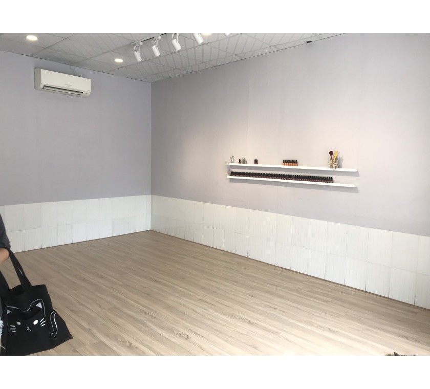Thi công sàn gỗ + giấy dán tường cho shop 157 Tôn Đức Thắng - Bà Rịa