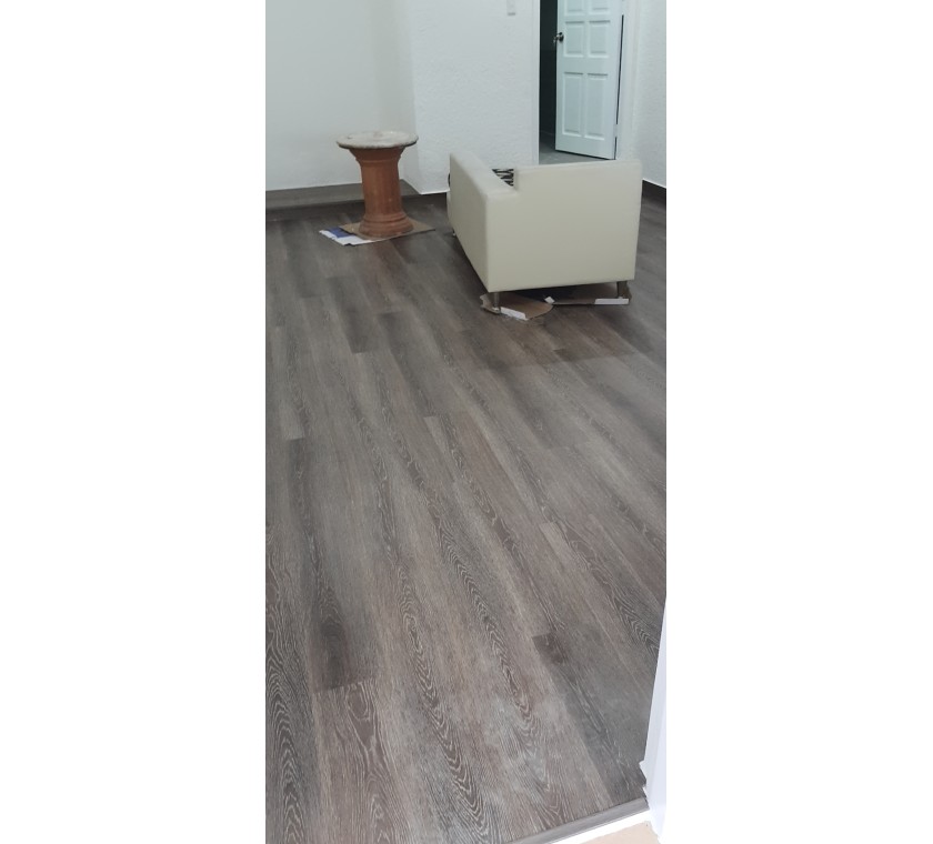 Thi công sàn nhựa giả gỗ ở 172 Trần Phú, Vũng Tàu