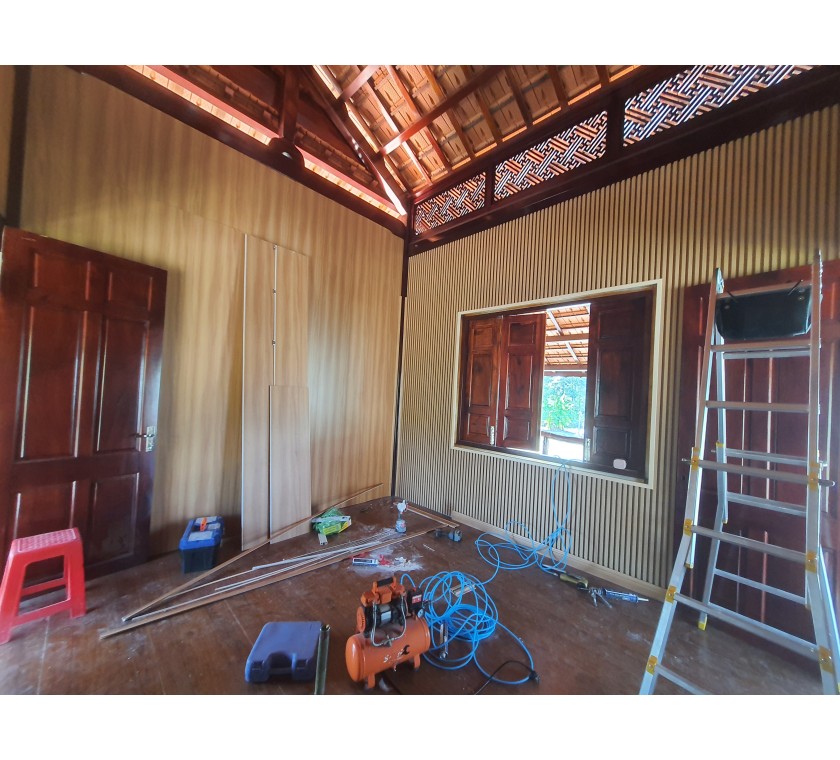Thi công ốp tường bằng tấm lam sóng, nano phẳng, PVC vân đá